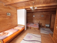 Třílůžkový podkrovní pokoj - ubytování pro tři